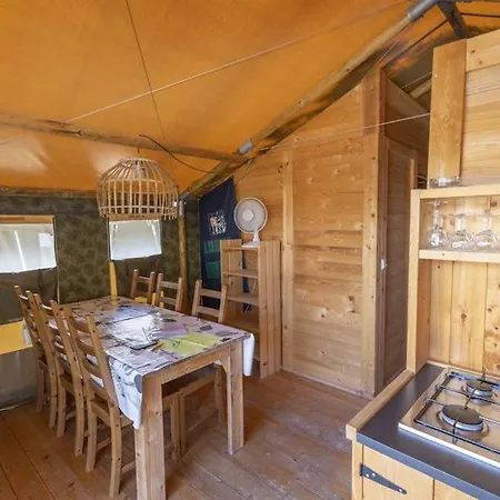 Easyatent Safari Tent Polari Holiday park