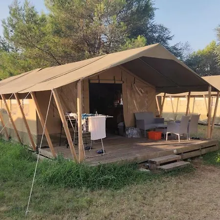 Easyatent Safari Tent Polari Holiday park *