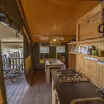 假日公园 Easyatent Safari Tent Polari 罗维尼