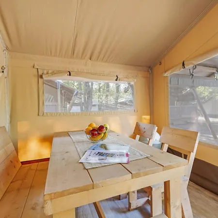 Easyatent Safari Tent Polari ホリデーパーク