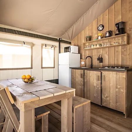 Easyatent Safari Tent Polari ホリデーパーク