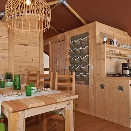 Easyatent Safari Tent Polari ロヴィニ