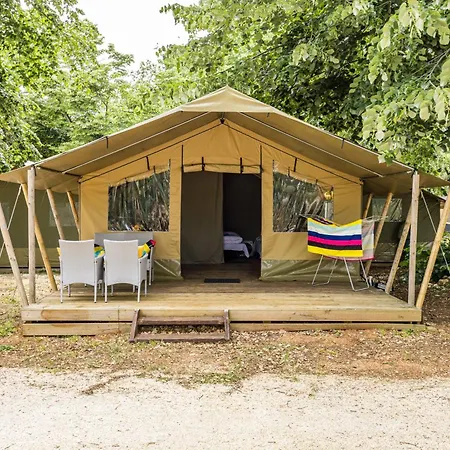 Easyatent Safari Tent Polari ホリデーパーク ロヴィニ